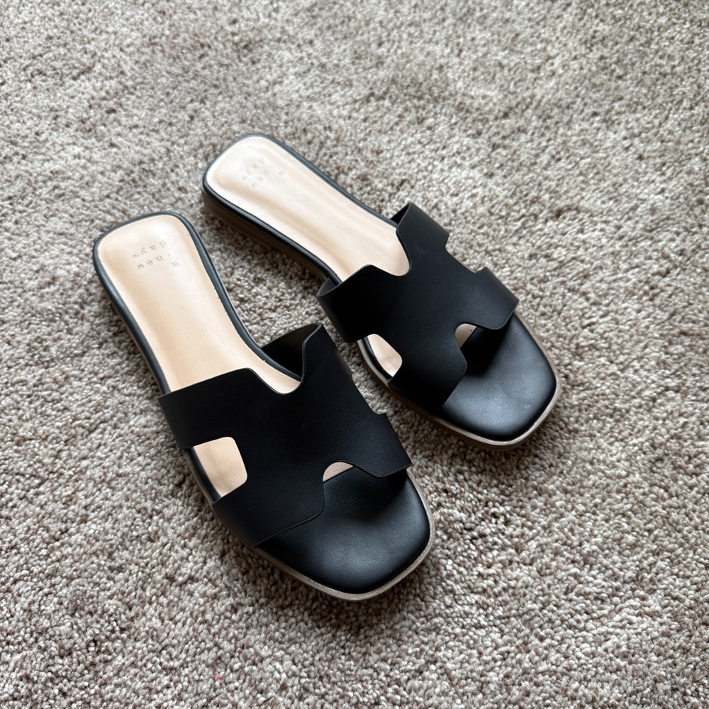 A New Day Nina Black Faux Leather Slide Sandals Size 7